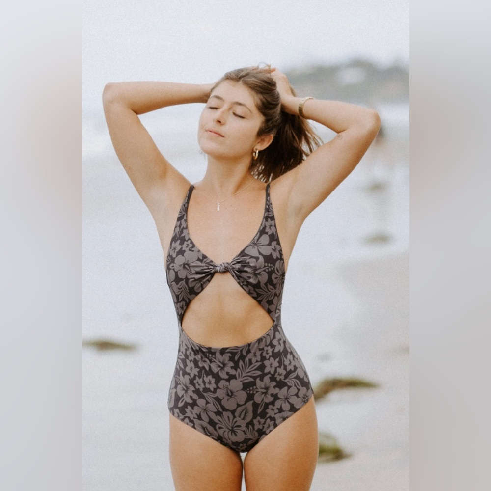ACACIA INDIES One Piece *EXCLUSIVE* in Tahaa s L✨